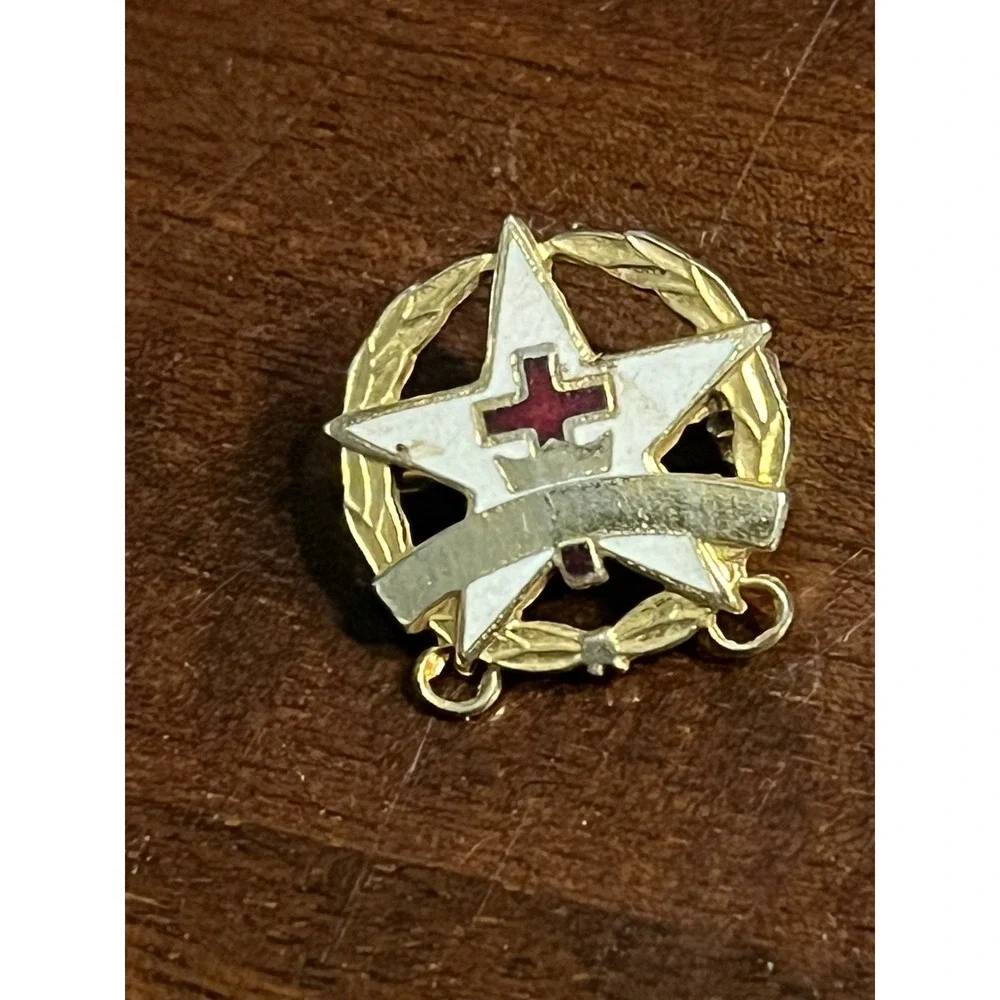 Vintage US Military & Patriotic Pin Lot - Army Insignia, VFW Post #1, 92 Olympic